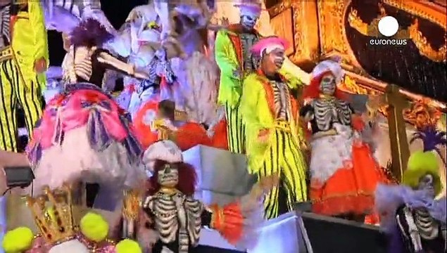 كرنفال ريو دي جانيرو يُختتم على إيقاع رقصة السَّامْبا