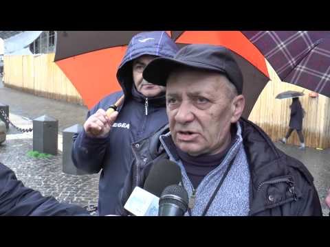 Napoli - Vertenza Cub, presidio davanti alla Prefettura (16.02.15)