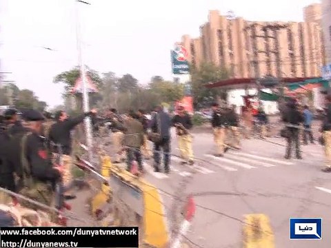 Dunya News - Lahore: Blast outside Qila Gujjar Singh Police Lines