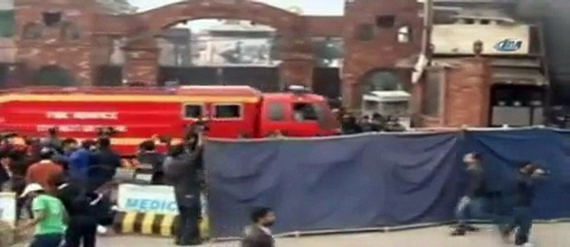 Polis merkezi önünde intihar saldırısı: 4 ölü