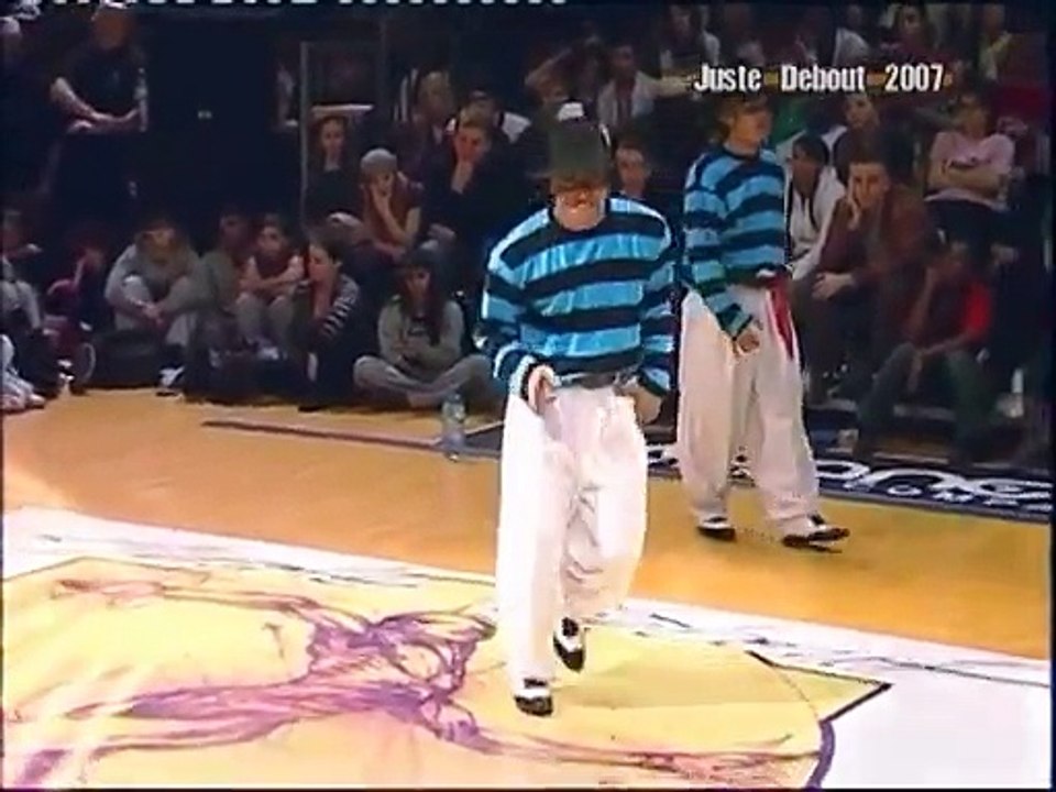 Hip hop dance Competition [LOCKING] - Lluc & Pol vs. Yuu & Rei