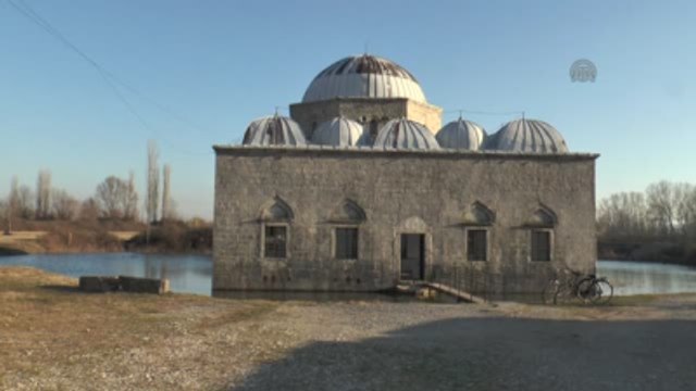 Arnavutluk'taki Osmanlı Camisi Sular Altında
