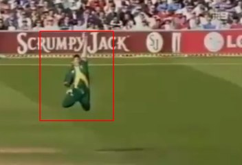 Best 9 Jonty Rhodes Miracle Catches - Hard to Believe