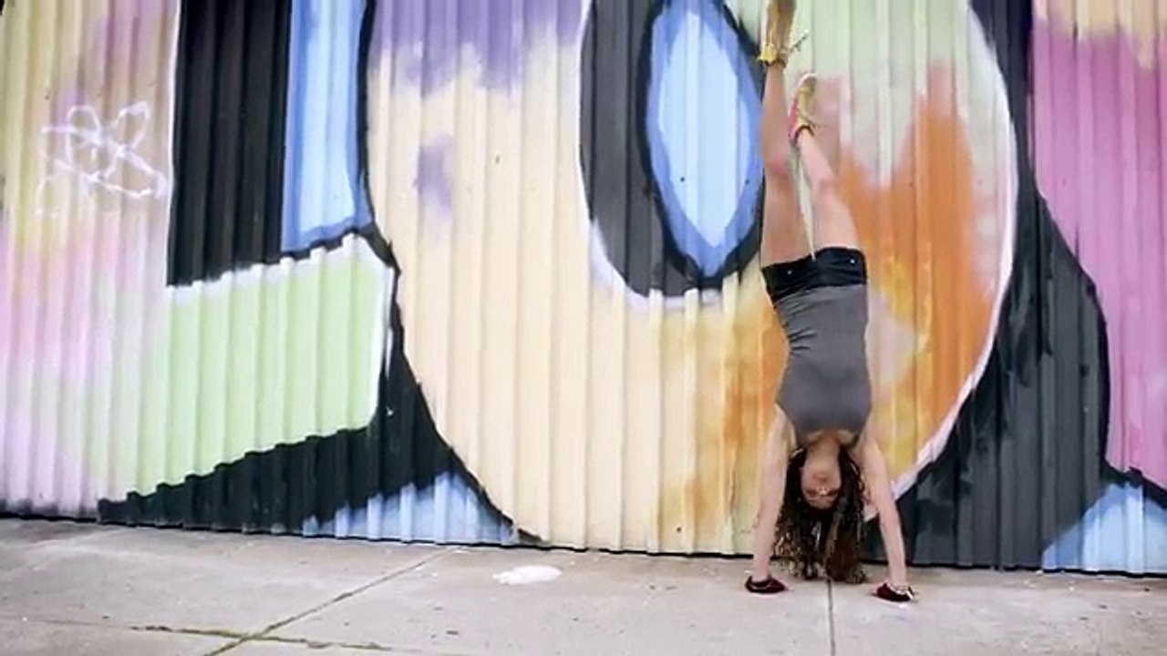 BBDO New York pour Gillette (Procter & Gamble) - rasoirs pour femmes Venus, «Use your and, Exprime ton et» - janvier 2015