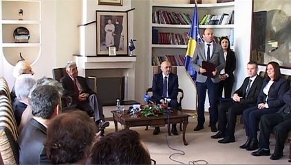 Akademiku Ali Aliu merr çmimin “Azem Shkreli”