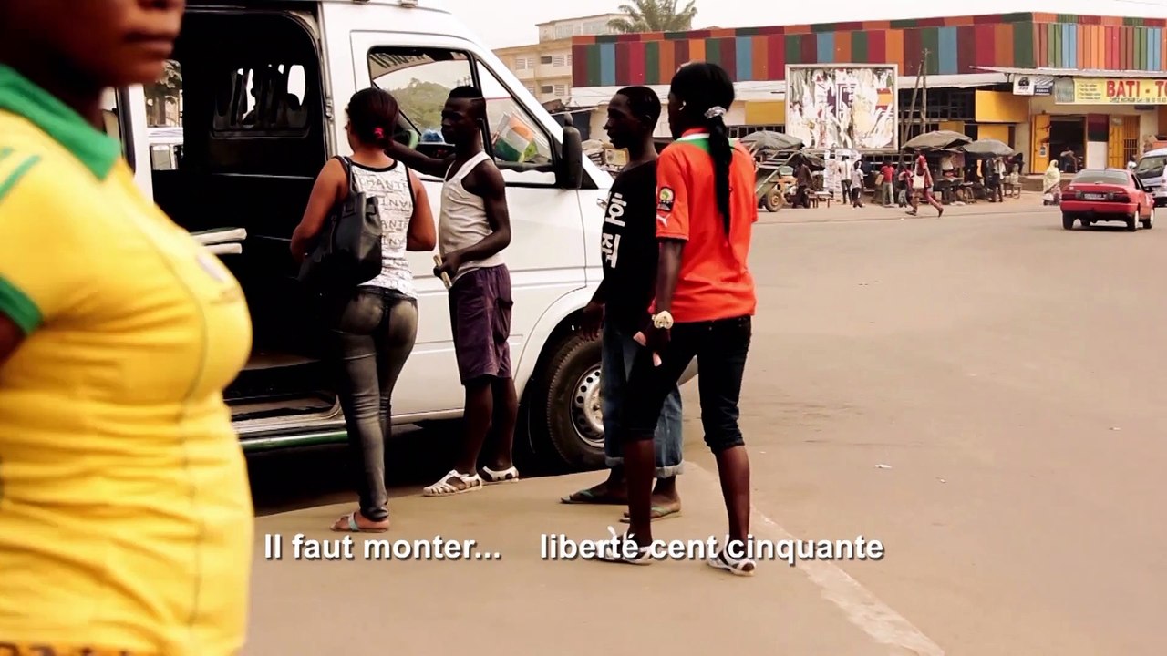 " Au-delà de la mêlée " Par BADO Bayon Franck Olivier