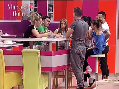 printisorii si prietenii lor...distractie mare in bucatarie 2015-02-17 20-29-41-822