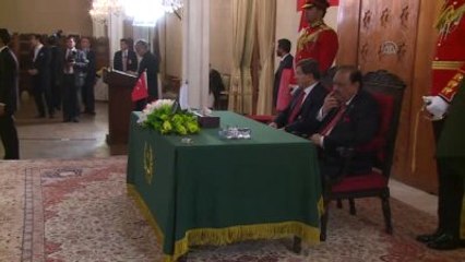 Başbakan Davutoğlu'na Pakistan Devlet Nişanı