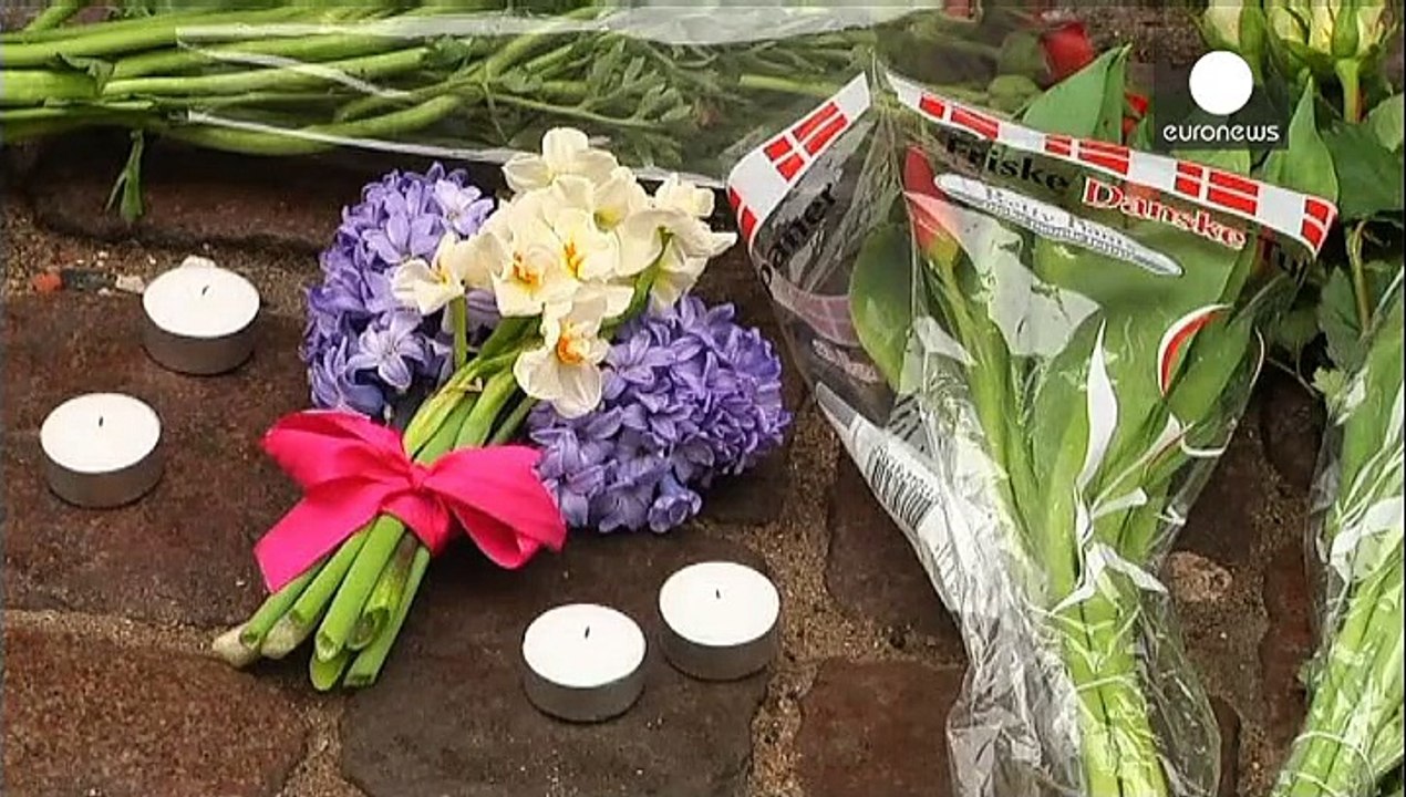 Kopenhagen: Regierungschefin legt vor Synagoge Blumen nieder