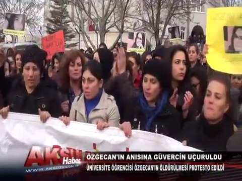 Elbistan'lı kadınlar Özgecan için yürüdü / Hunderte fordern in Elbistan Gerechtigkeit für Özgecan Aslan