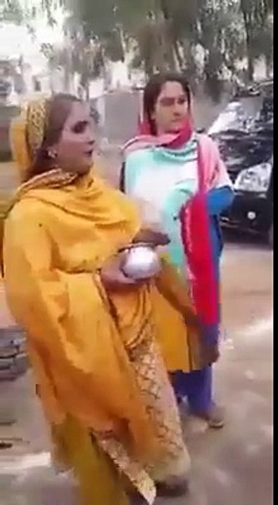 Pakistani Version of Justin Bieber's "Baby" by these gypsy girls