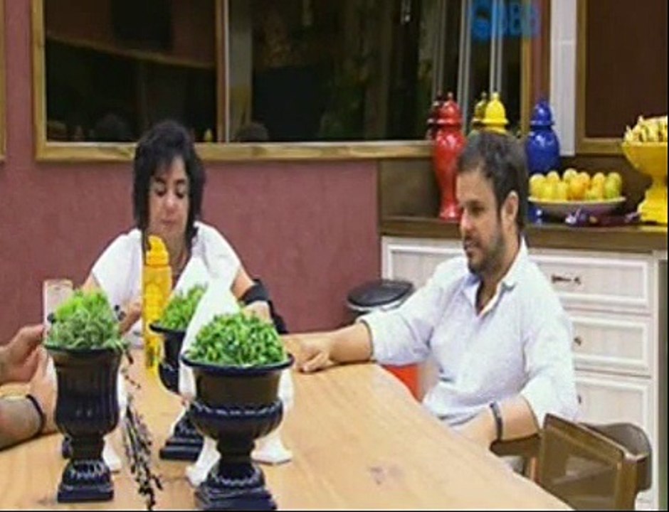 Aline, Fernando, Adrilles e Mariza a poucos minutos do paredao - 17.02.2015