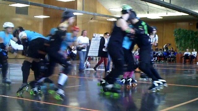 deadly cyanure vs chicons sanguins