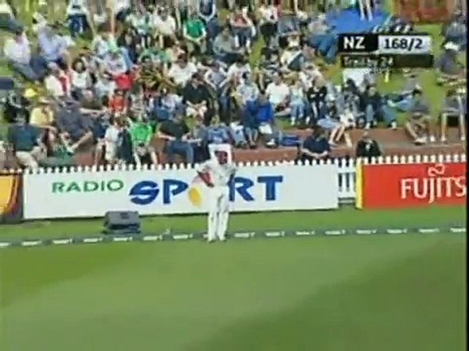 Fidel Edwards sets up Stephen Flemming on 97