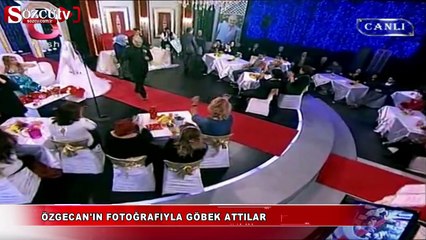 Göbek atıp, Özgecan'ı andılar!