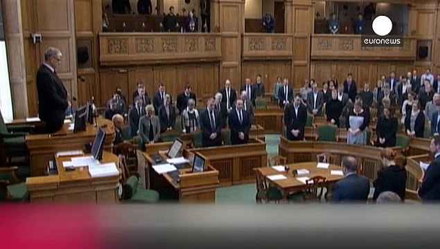 Dinamarca: Parlamento homenageia vítimas do ataque em Copenhaga