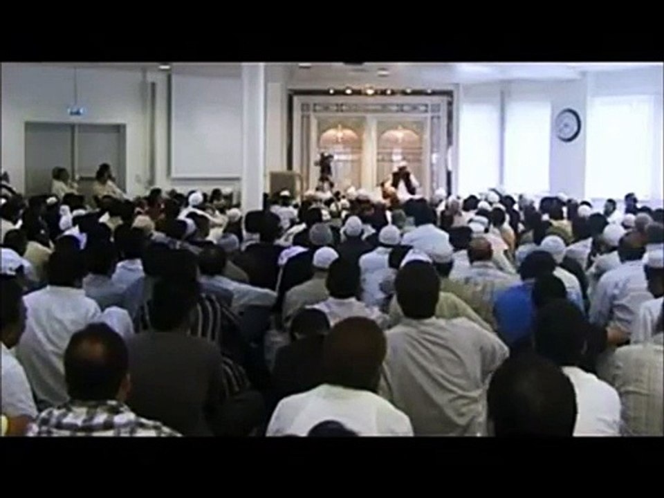 Love for Prophet (S.A.W) Sunnat - Maulana Tariq Jameel Short Bayan Clip