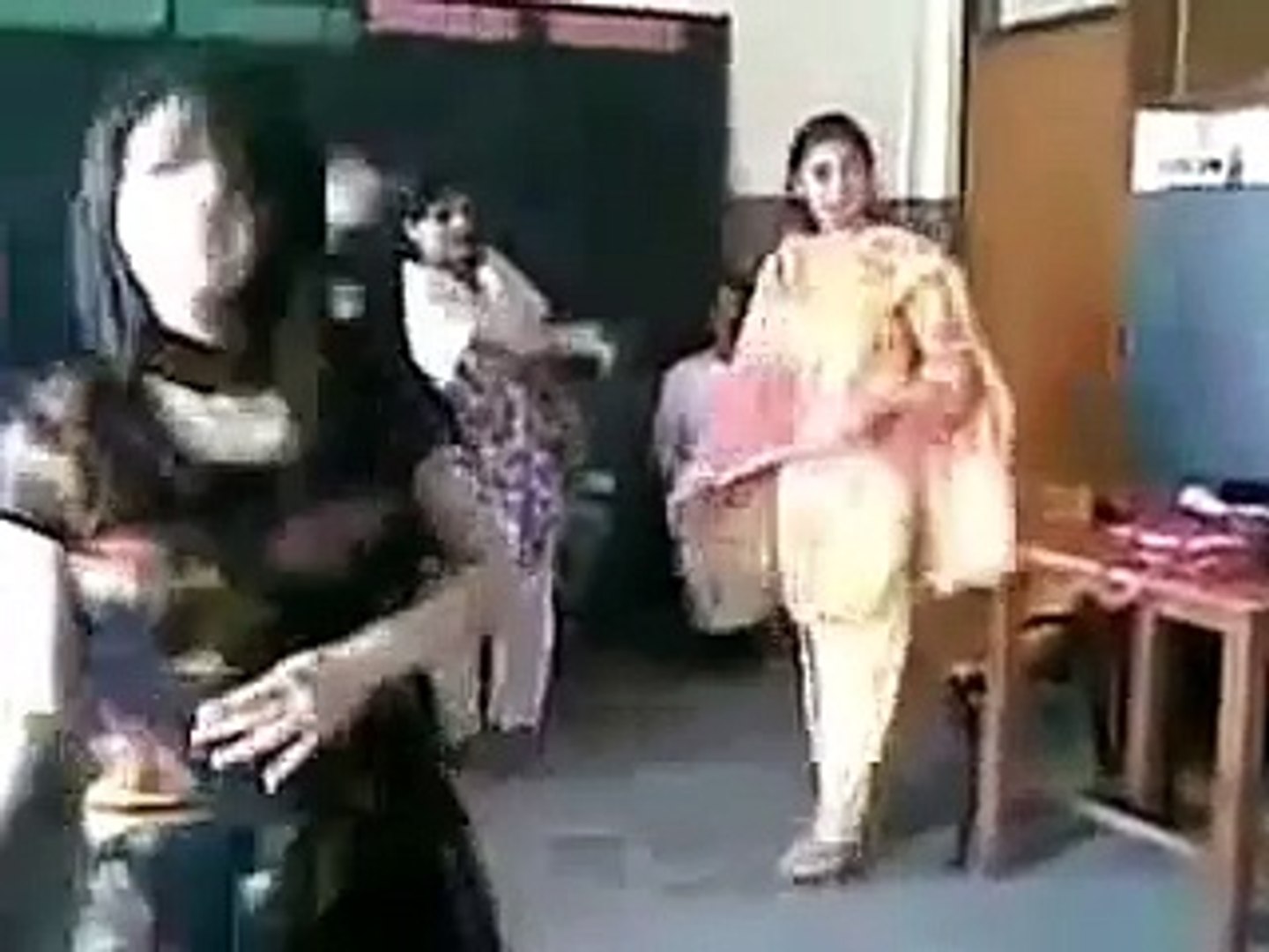 Hot Punjabi Girls Very Hot Dance Without Bra - video Dailymotion