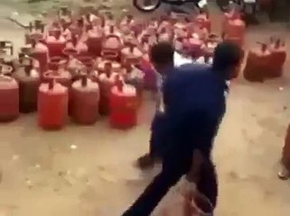 The deliveryman gas high level -  Доставщик газа высокого уровня