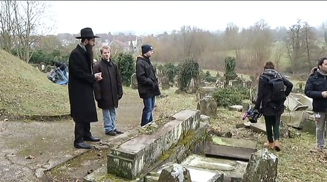 Reportage : Cérémonie au cimetière juif de Sarre-Union après les profanations