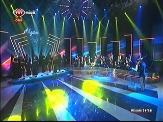 Bahadır Özüşen - Hastane Önünde İncir Ağacı