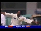 Shoaib Akhtar's toe breaking yorker to Ashley Giles - Video Dailymotion