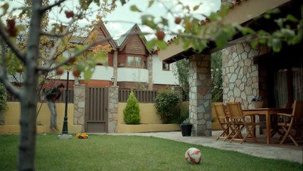 Víctor y Laura consiguen poner unos micrófonos en la casa de los Vega - Bajo sospecha