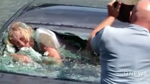 L'incroyable sauvetage d'une femme qui se noie dans sa voiture !