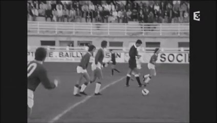 14 REIMS: Berceau du football Féminin