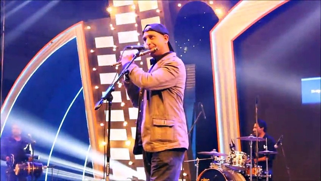 Ali Zafar - Yaar Dadi | Mehwish Hayat | Ahsan Khan Performed at Rivo Mobile Launch (Exclusive Videos)