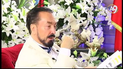 Amerika'da 3 Müslümanın öldürülmesini protesto edenler, her gün İslam aleminde ölen 300 kişiyi normal karşılıyor.