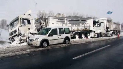 İstanbul’da yollar hurdaya dönen TIR’larla doldu