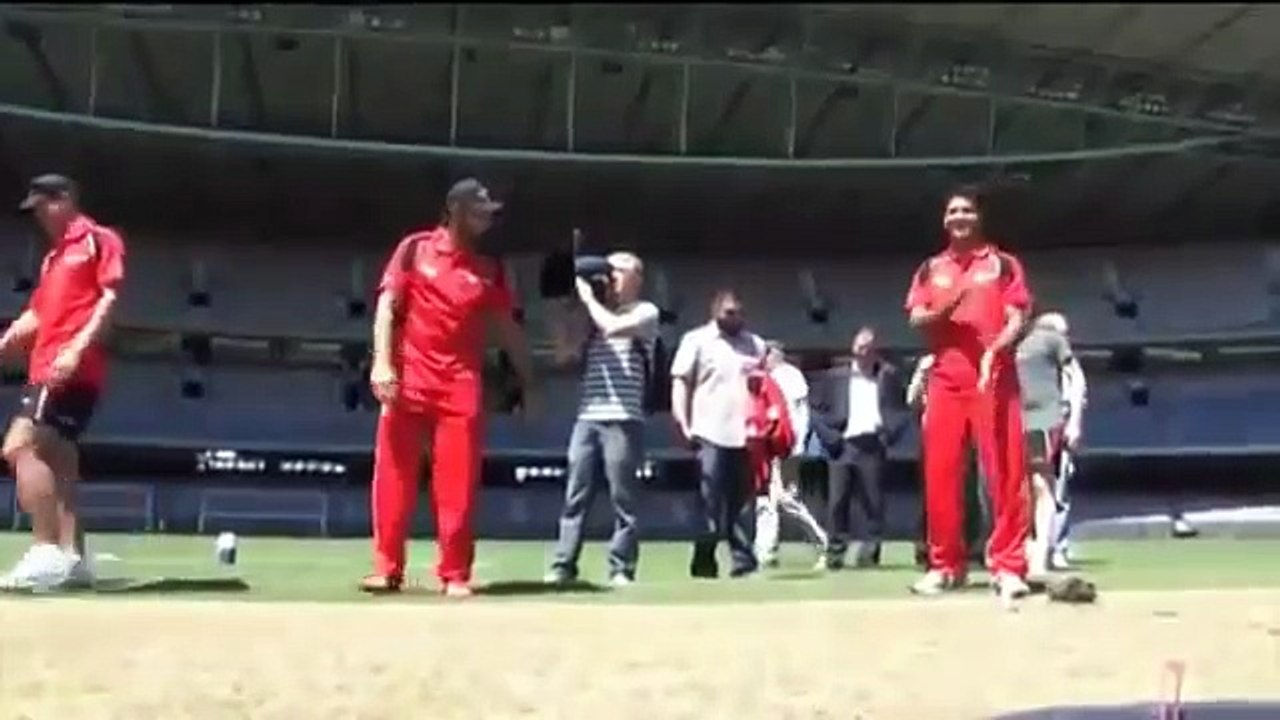 Cricket Interview - _CRAZY CRICKETER_ Shahid Afridi _Funny Answer_