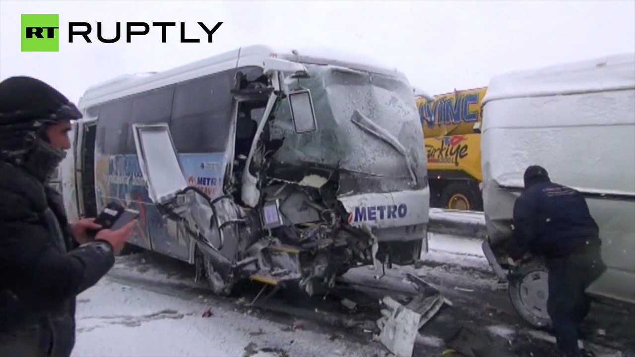 Türkei: Schnee in Istanbul verursacht Verkehrschaos