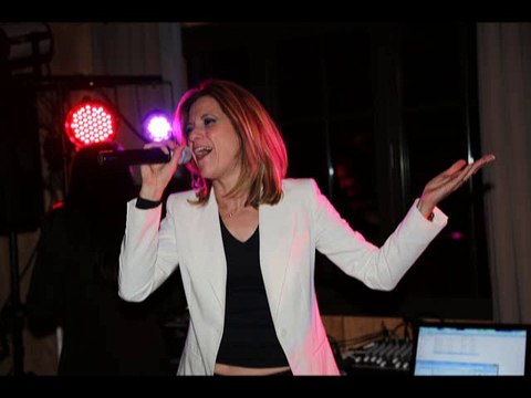 I'm not the only only one (Sam Smith) par Audrey Vaschalde chanteuse lyon beaujolais ain loire isère savoie haute savoie Geneve Suisse Bourgogne Animation de cocktail vin d'honneur ou soirée avec musiciens ou en solo chanteuse-lyon.fr