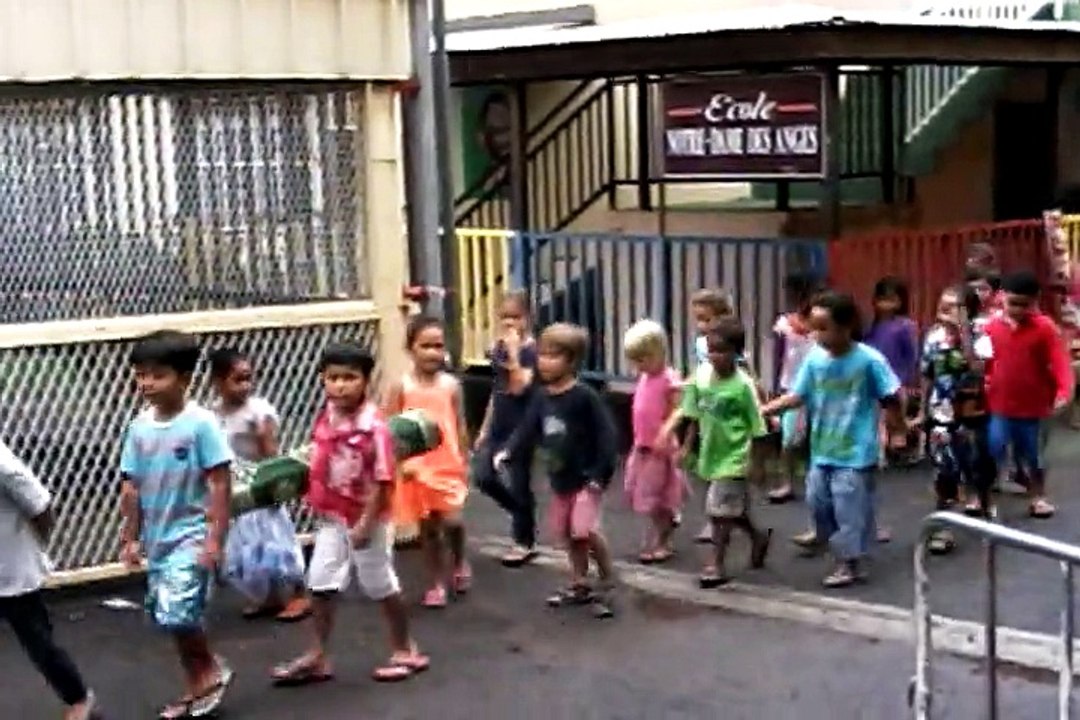 2014_12_09_Tahiti_Celebration de Noel à l'école_01en rang