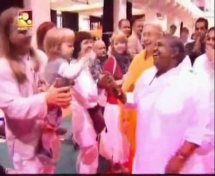 Little Children with Amma ( Short Video on Sri Mata Amritanandamayi Devi )