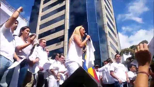 Lilian Tintori acompaña a los manifestantes en la concentración de Chacaíto