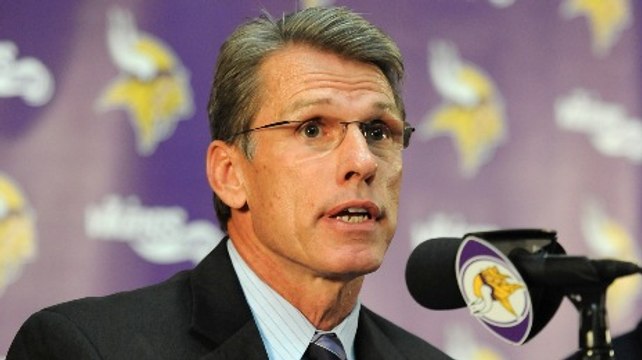 Vikings GM: We want Peterson back