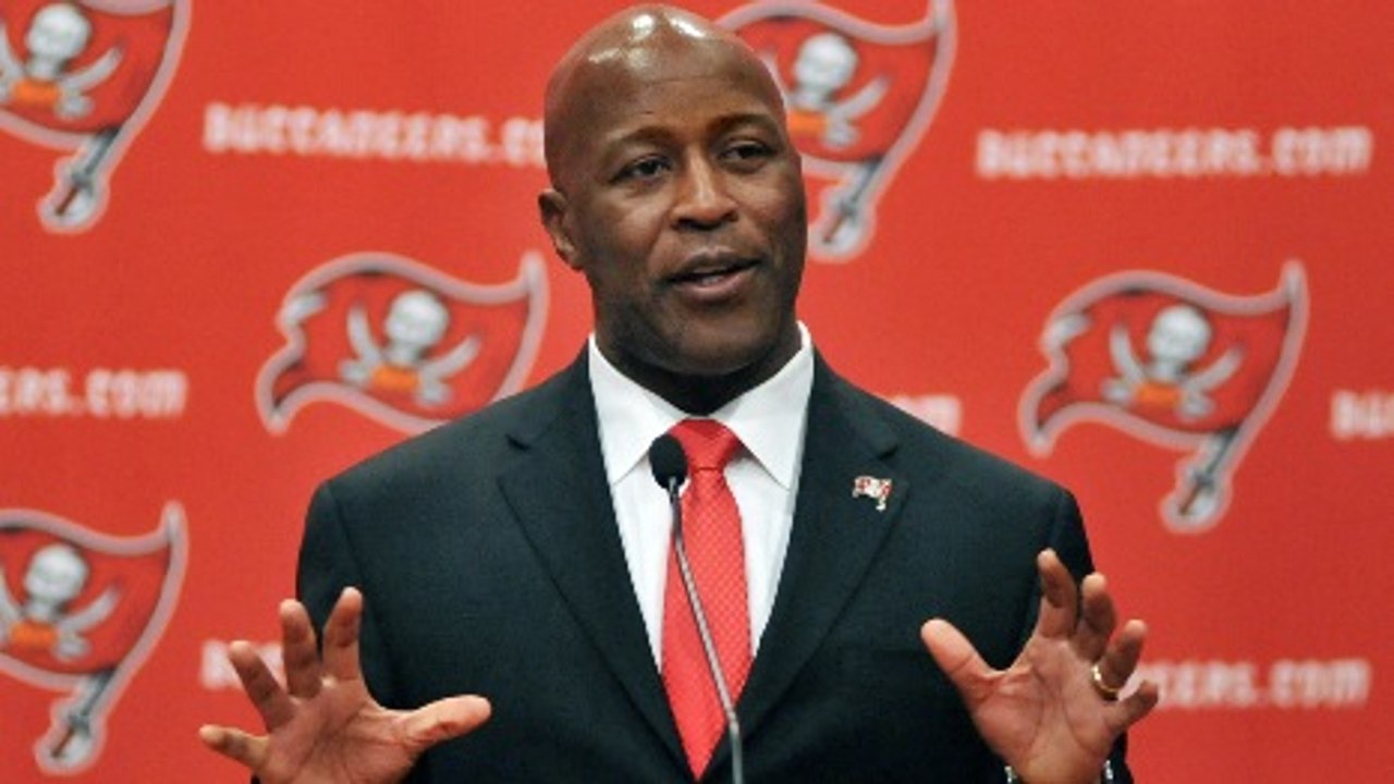 Love Smith: 'All options on the table' for Bucs...