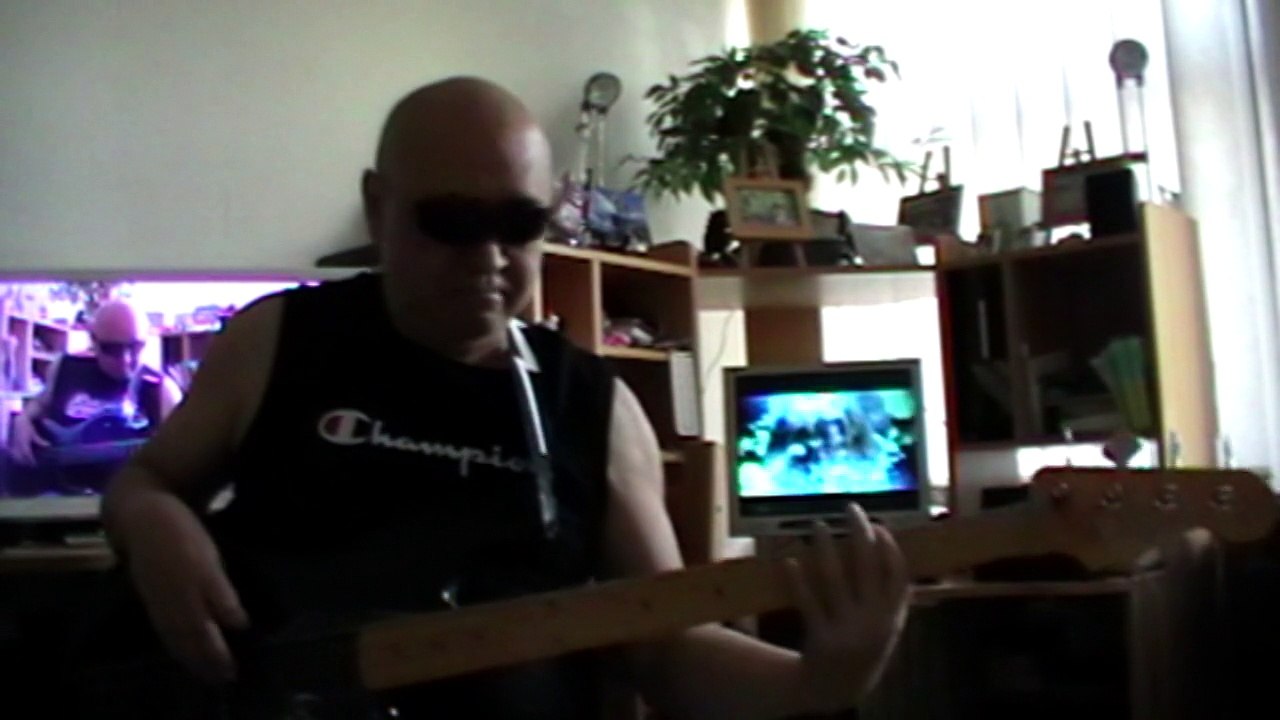 Still loving you Scorpions HD720 Basscover Bob Roha