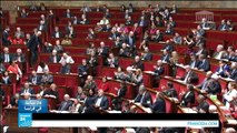 فرنسا.. المعارضة تريد إسقاط الحكومة!!