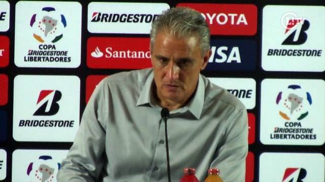 Após vitória no Majestoso, Tite elogia desempenho do Timão