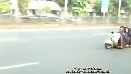World's LOWEST VESPA SCOOTER RIDER - YouTube