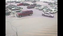 Un vieillard emboutit 10 voitures sur un parking !
