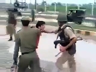 watch n share انڈین آرمی کا ظلم کشمیر میں