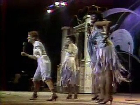 BETTE MIDLER - Up The Ladder To The Roof (The Bette Midler Show 1976)