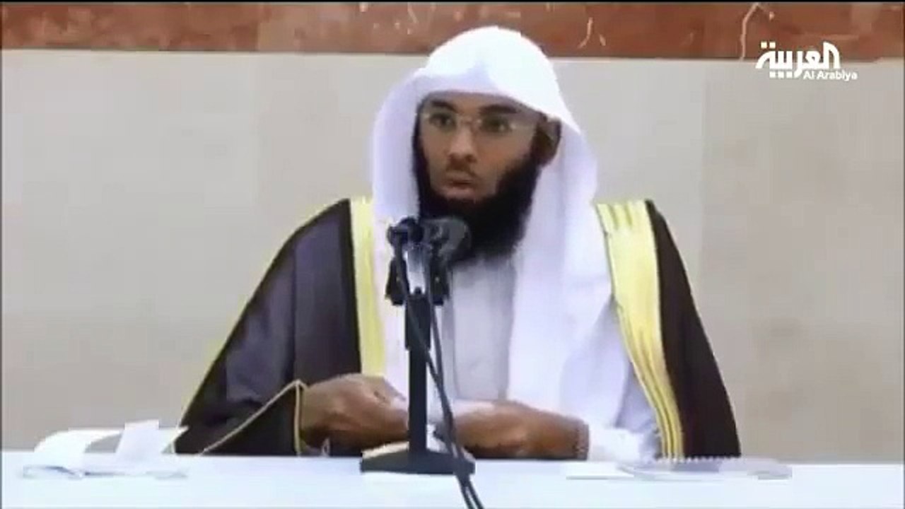 Al-Bandar Khaibari tente de démontrer que la Terre ne tourne pas