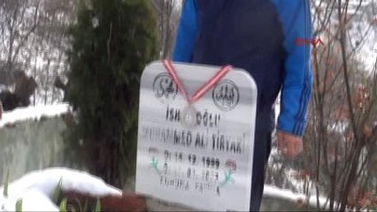 Zonguldak Oğlu ve Eşinin Acısıyla Küstüğü Hayata Boksla Sarıldı