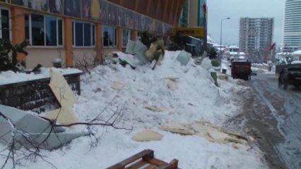 Kar Yağışı - Haldun Alagaş Spor Kompleksi